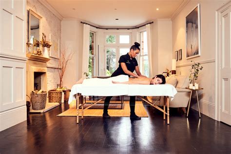 top massages corps à corps à Paris